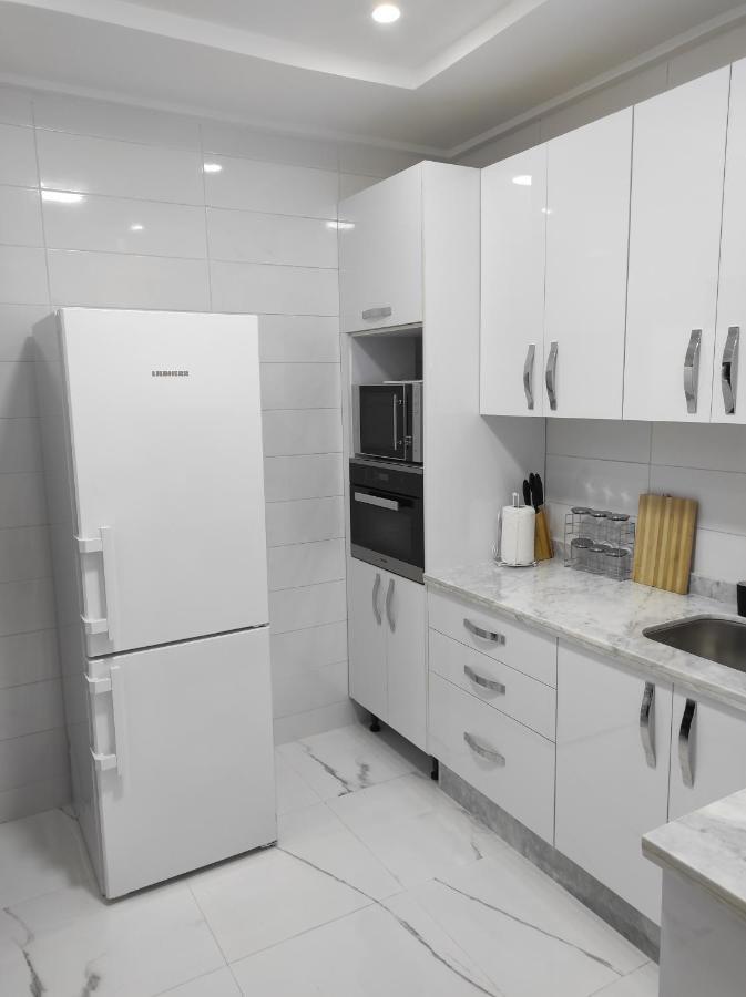 La Joie Al Jadid Apartment Надор Екстериор снимка